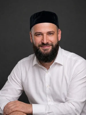 Yasin &Ouml;zdemir, Inhaber von Energyo.